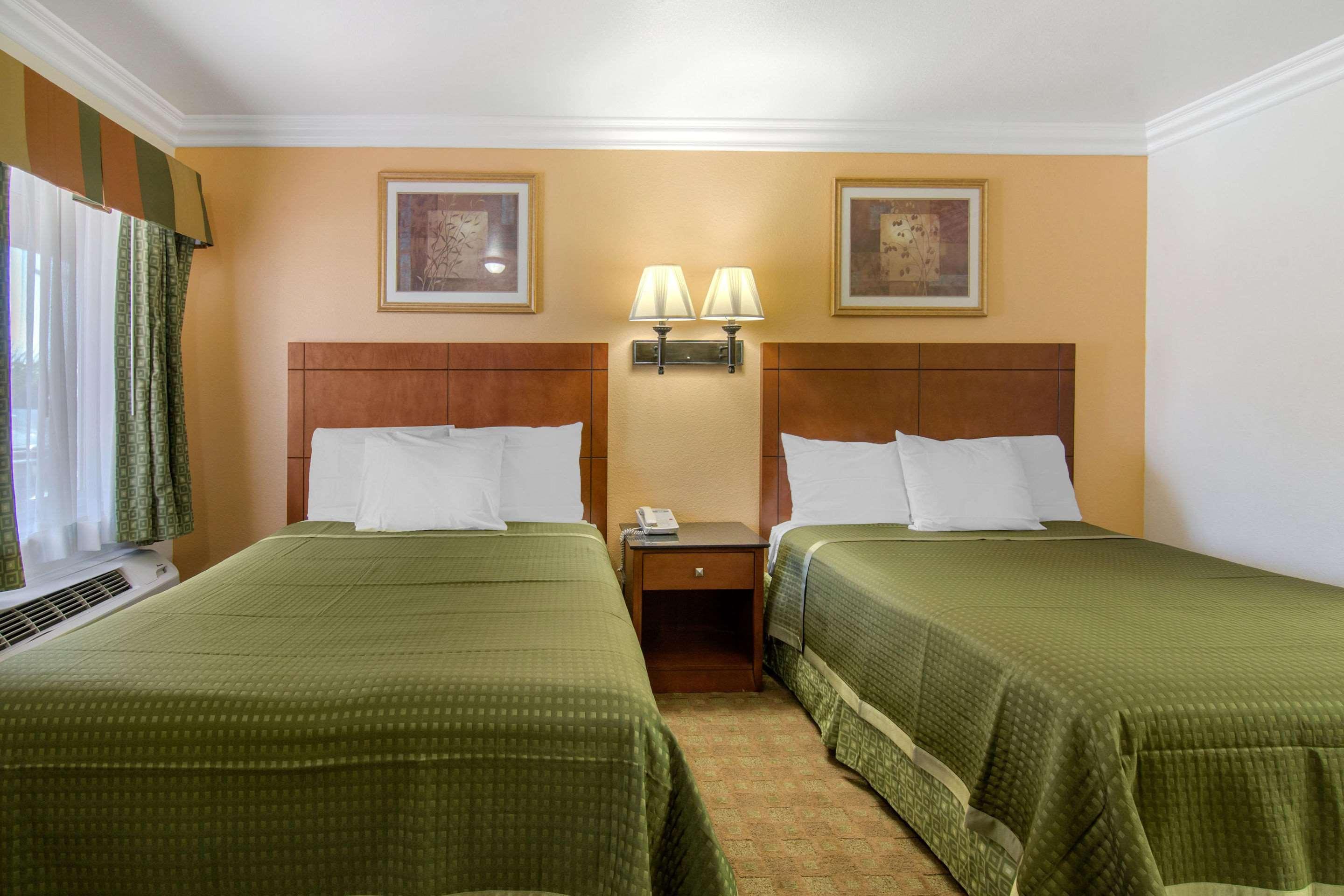 Rodeway Inn Adelanto Us 395 Exterior foto